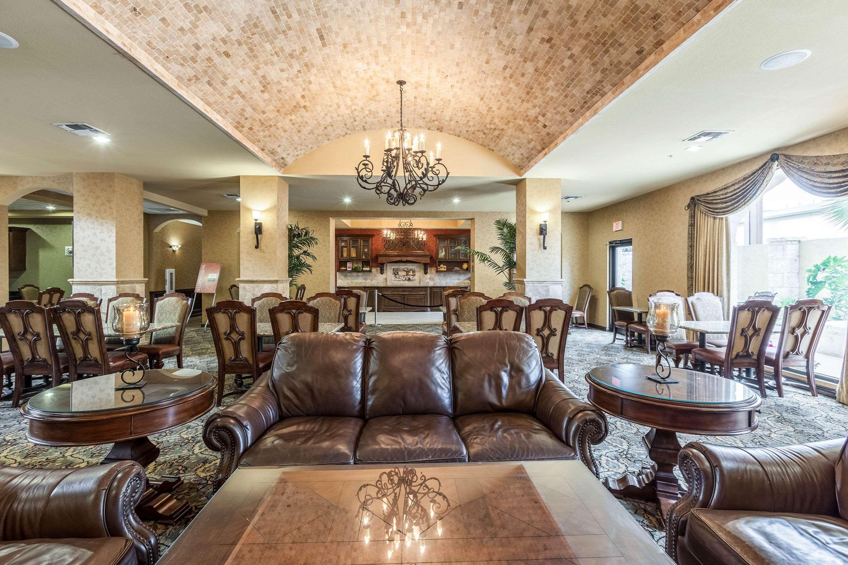 Comfort Suites Alamo-River Walk Сан-Антонио Экстерьер фото