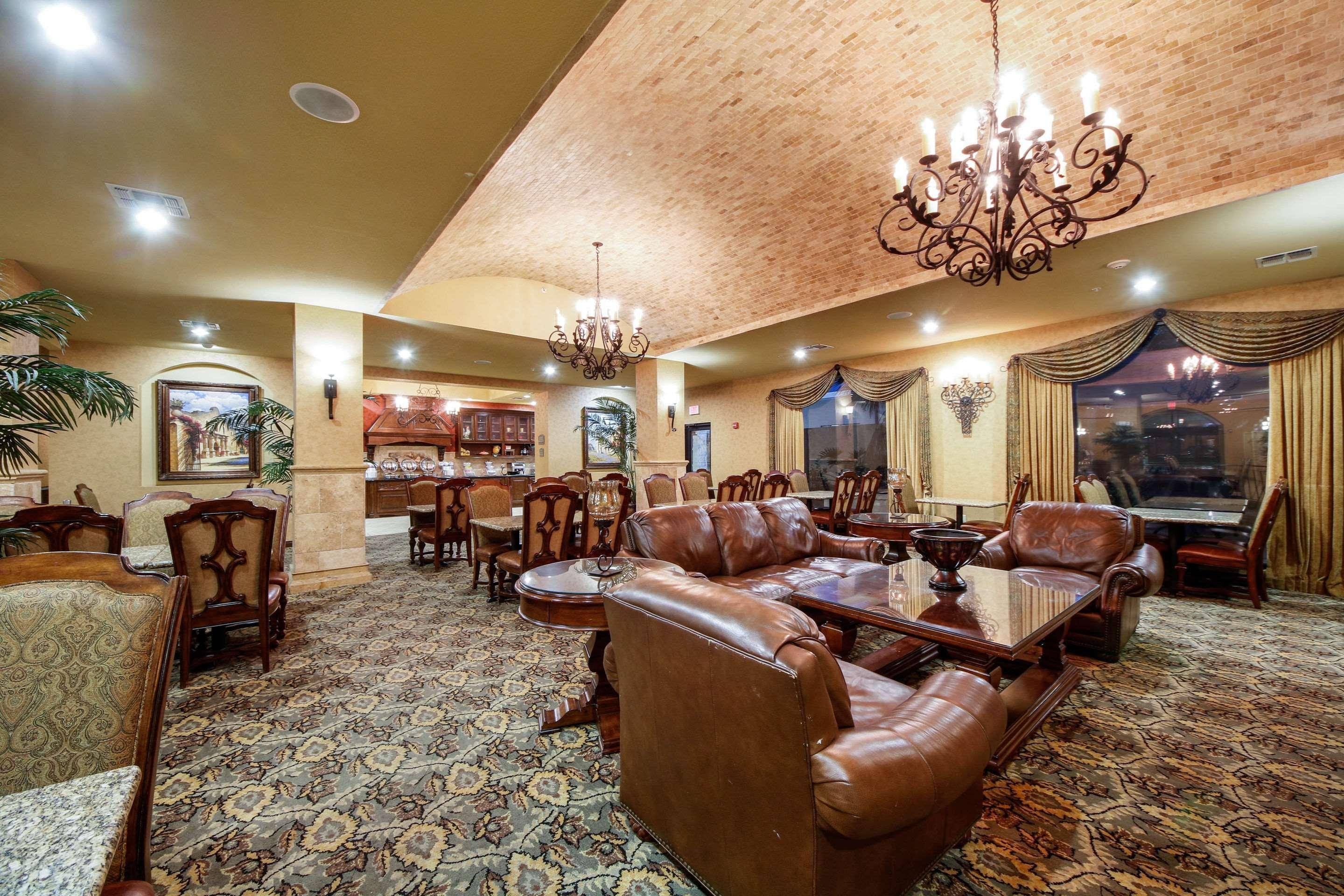 Comfort Suites Alamo-River Walk Сан-Антонио Экстерьер фото